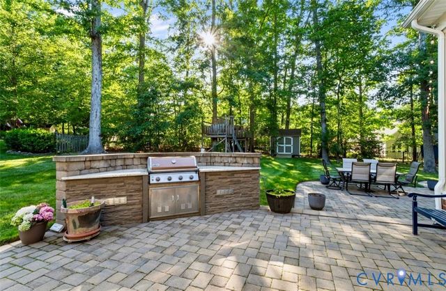 14469 St Andrews Ln, Ashland, VA 23005