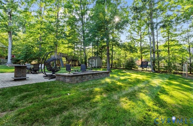 14469 St Andrews Ln, Ashland, VA 23005