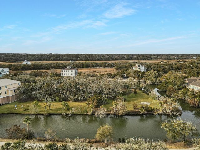 28 Sharks Tooth Circle, Edisto Island, SC 29438