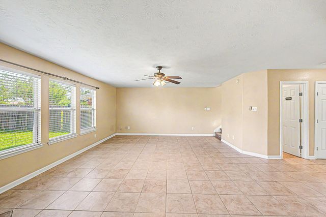 18114 Sorrell Oaks Lane, Richmond, TX 77407