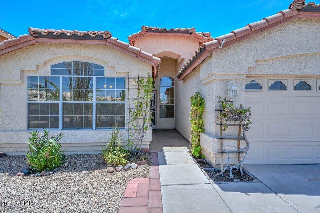 7911 W KIMBERLY Way, Glendale, AZ 85308 — photo 4
