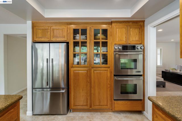 18540 Mesa Verde Way, Castro Valley, CA 94552