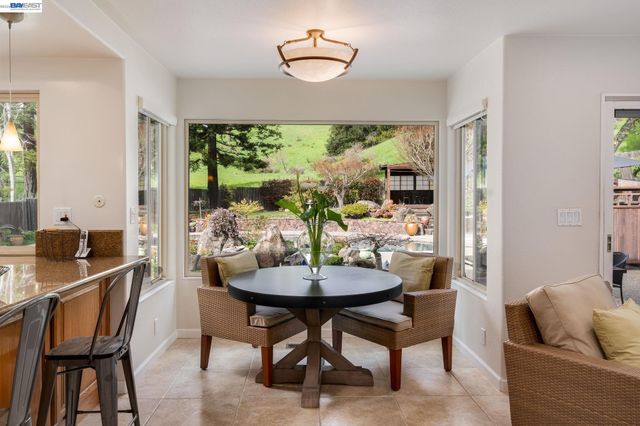 18540 Mesa Verde Way, Castro Valley, CA 94552