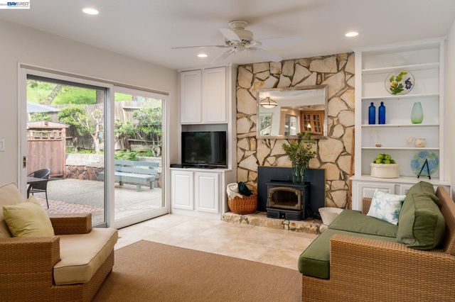 18540 Mesa Verde Way, Castro Valley, CA 94552