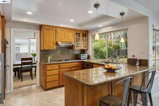 18540 Mesa Verde Way, Castro Valley, CA 94552