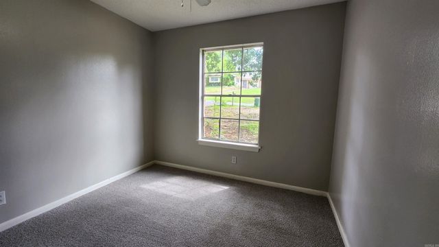 20 W Windsor Drive, Little Rock, AR 72209