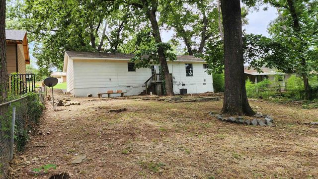 20 W Windsor Drive, Little Rock, AR 72209