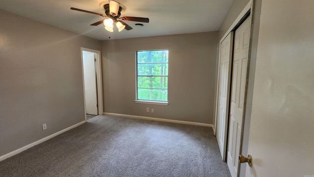 20 W Windsor Drive, Little Rock, AR 72209