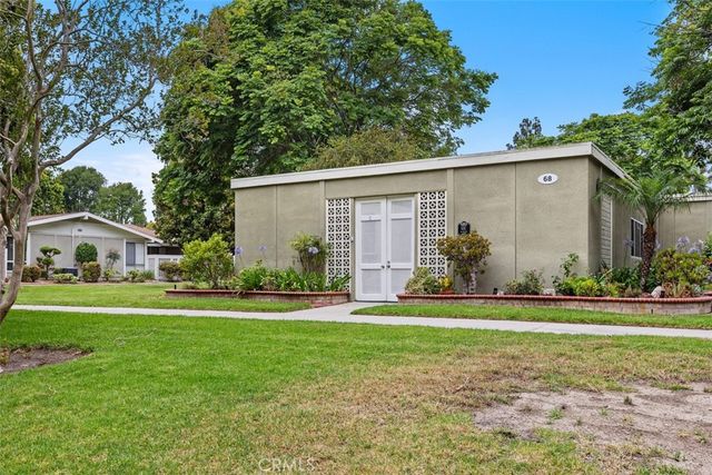 68 Calle Aragon C, Laguna Woods, CA 92637