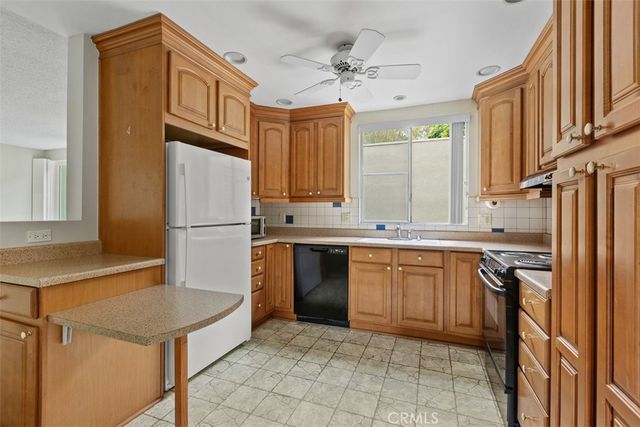 68 Calle Aragon C, Laguna Woods, CA 92637