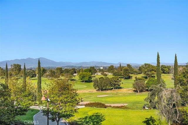68 Calle Aragon C, Laguna Woods, CA 92637