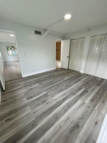 6601 SW 46th Street 106, Davie, FL 33314