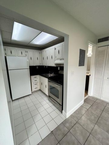 6601 SW 46th Street 106, Davie, FL 33314