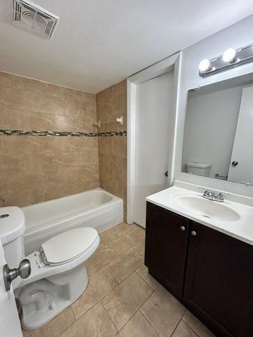 6601 SW 46th Street 106, Davie, FL 33314