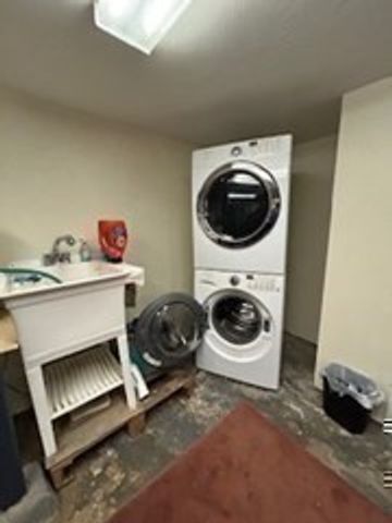 15 Radford Ln 1, Boston, MA 02124