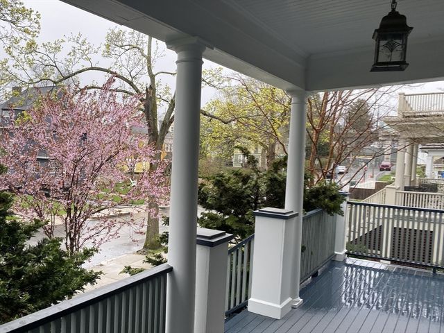 15 Radford Ln 1, Boston, MA 02124