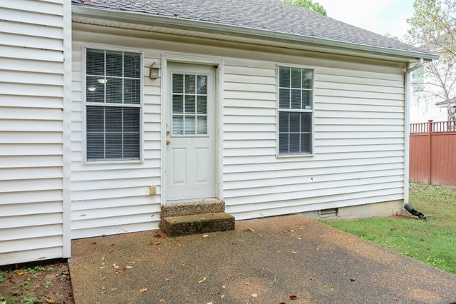2561 Willowbranch Dr, Nashville, TN 37217