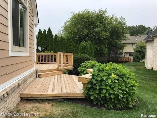 37899 Mckenzie Court, Farmington Hills, MI 48331