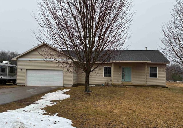 9305 Kingsfield Drive, Mayfield Twp, MI 49649