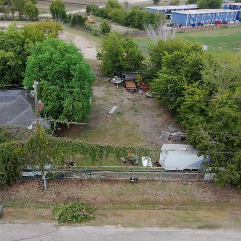303 Sachnik Drive, Pasadena, TX 77502