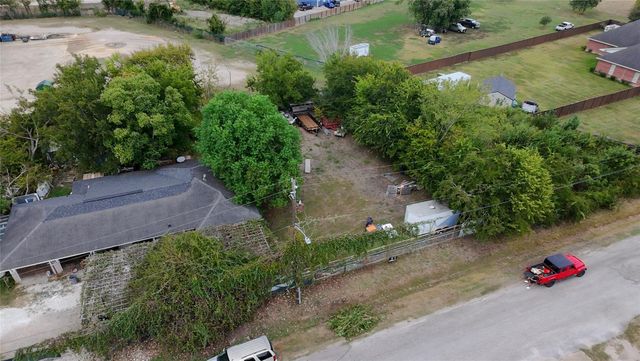 303 Sachnik Drive, Pasadena, TX 77502