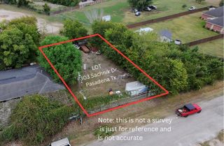 303 Sachnik Drive, Pasadena, TX 77502