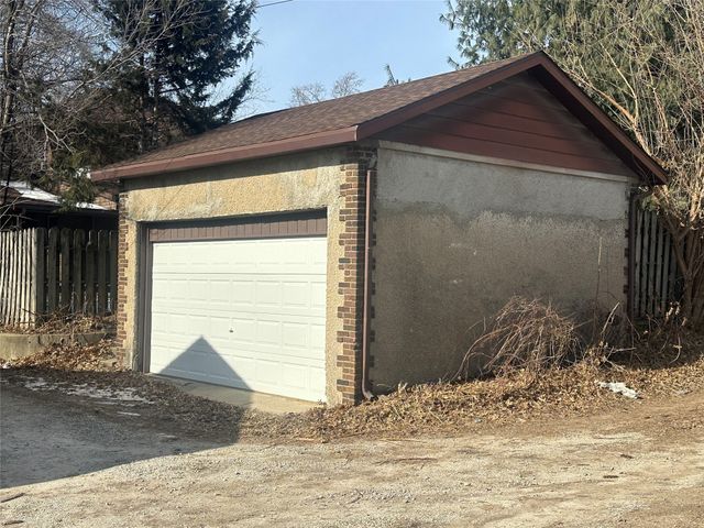 324 W 3rd Street S, Newton, IA 50208