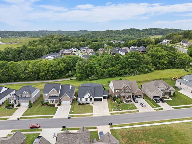 7743 Thayer Rd, Nolensville, TN 37135