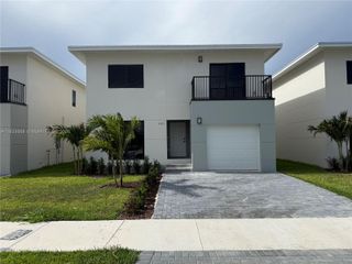 1353 NW 1st St 1353, Florida City, FL 33034