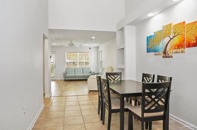 1342 Tiger Lake Dr, Gulf Breeze, FL 32563