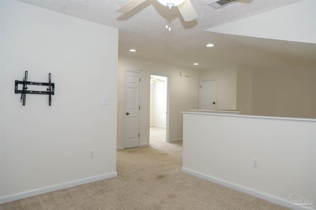 1342 Tiger Lake Dr, Gulf Breeze, FL 32563