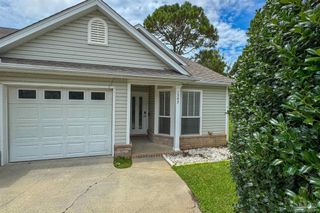 1342 Tiger Lake Dr, Gulf Breeze, FL 32563
