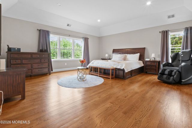 628 New Dover Road, Colonia, NJ 07067