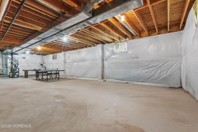 628 New Dover Road, Colonia, NJ 07067