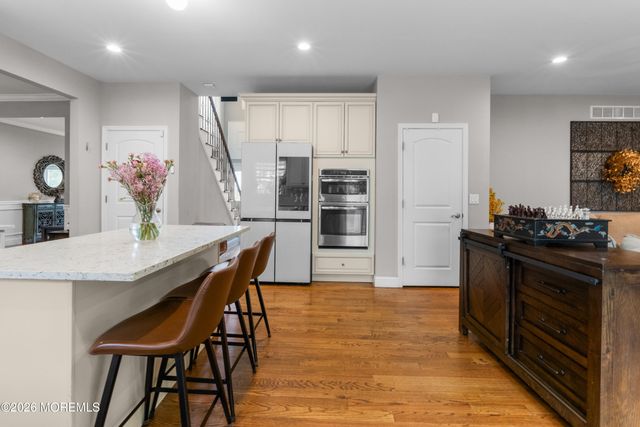 628 New Dover Road, Colonia, NJ 07067