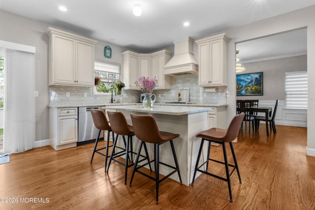 628 New Dover Road, Colonia, NJ 07067