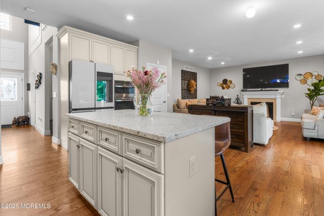 628 New Dover Road, Colonia, NJ 07067