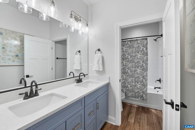 355 BAYBERRY LN, Zion Crossroads, VA 22942