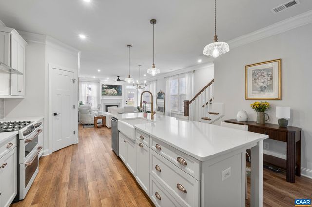 355 BAYBERRY LN, Zion Crossroads, VA 22942