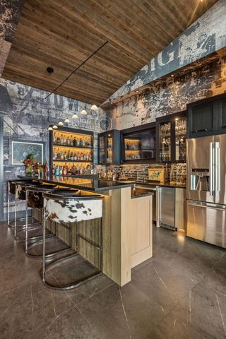 4041 N Shore Drive, Orono, MN 55364
