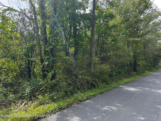 19 Kelly Road, Saugerties, NY 12477