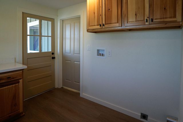 5688 Falke- Heinrich RD, Schulenburg, TX 78956