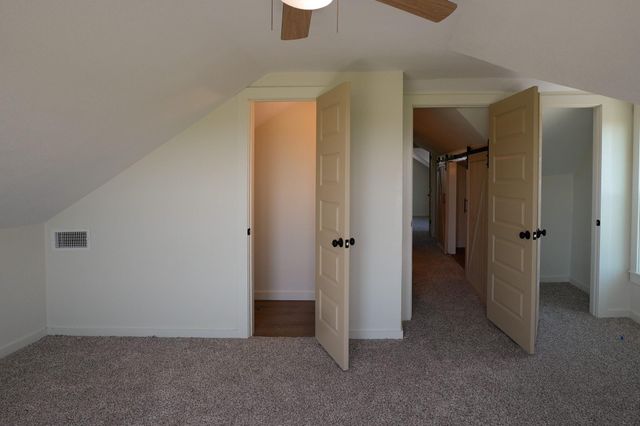 5688 Falke- Heinrich RD, Schulenburg, TX 78956