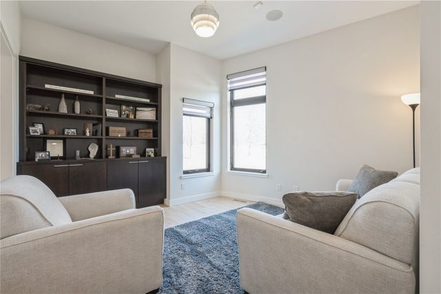 1350 Spring Ridge Ct NE, Swisher, IA 52338