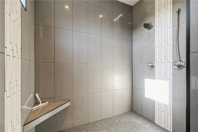 1350 Spring Ridge Ct NE, Swisher, IA 52338