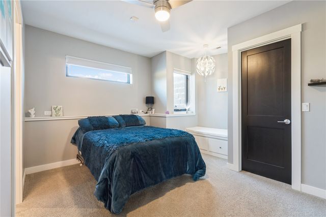 1350 Spring Ridge Ct NE, Swisher, IA 52338