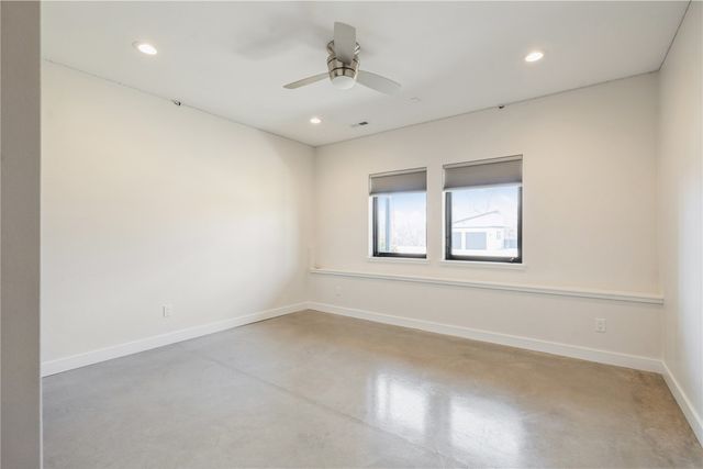 1350 Spring Ridge Ct NE, Swisher, IA 52338