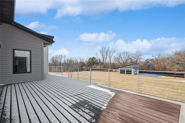 1350 Spring Ridge Ct NE, Swisher, IA 52338