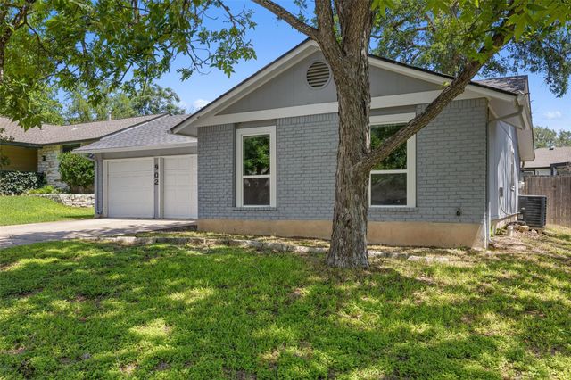 902 Hillside Oaks DR, Austin, TX 78745