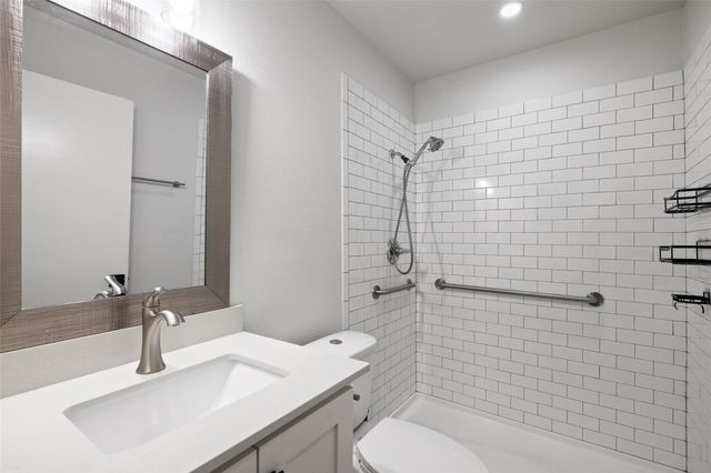 902 Hillside Oaks DR, Austin, TX 78745